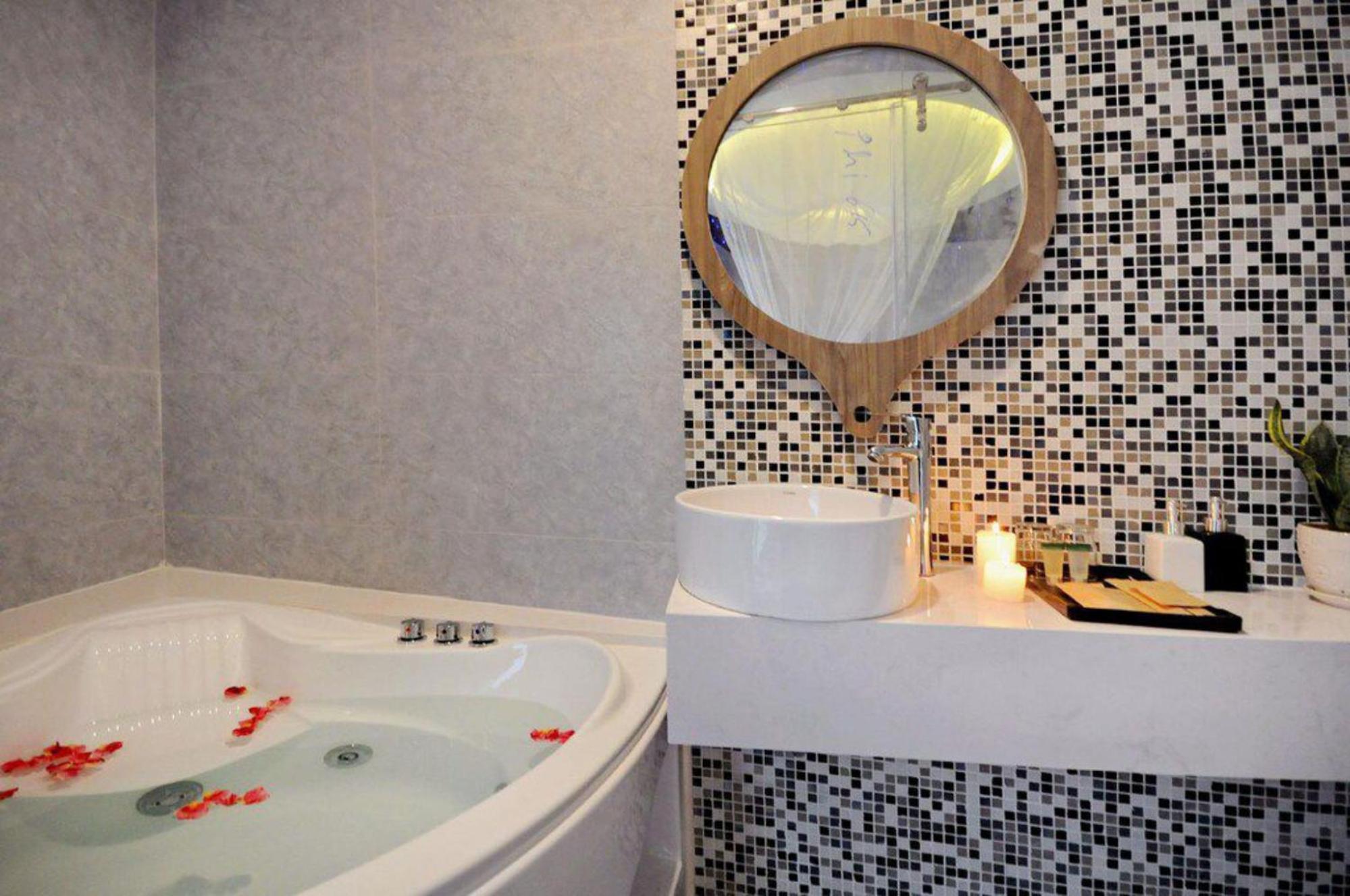 Ngoc Bich Hotel Da Nang Exterior photo